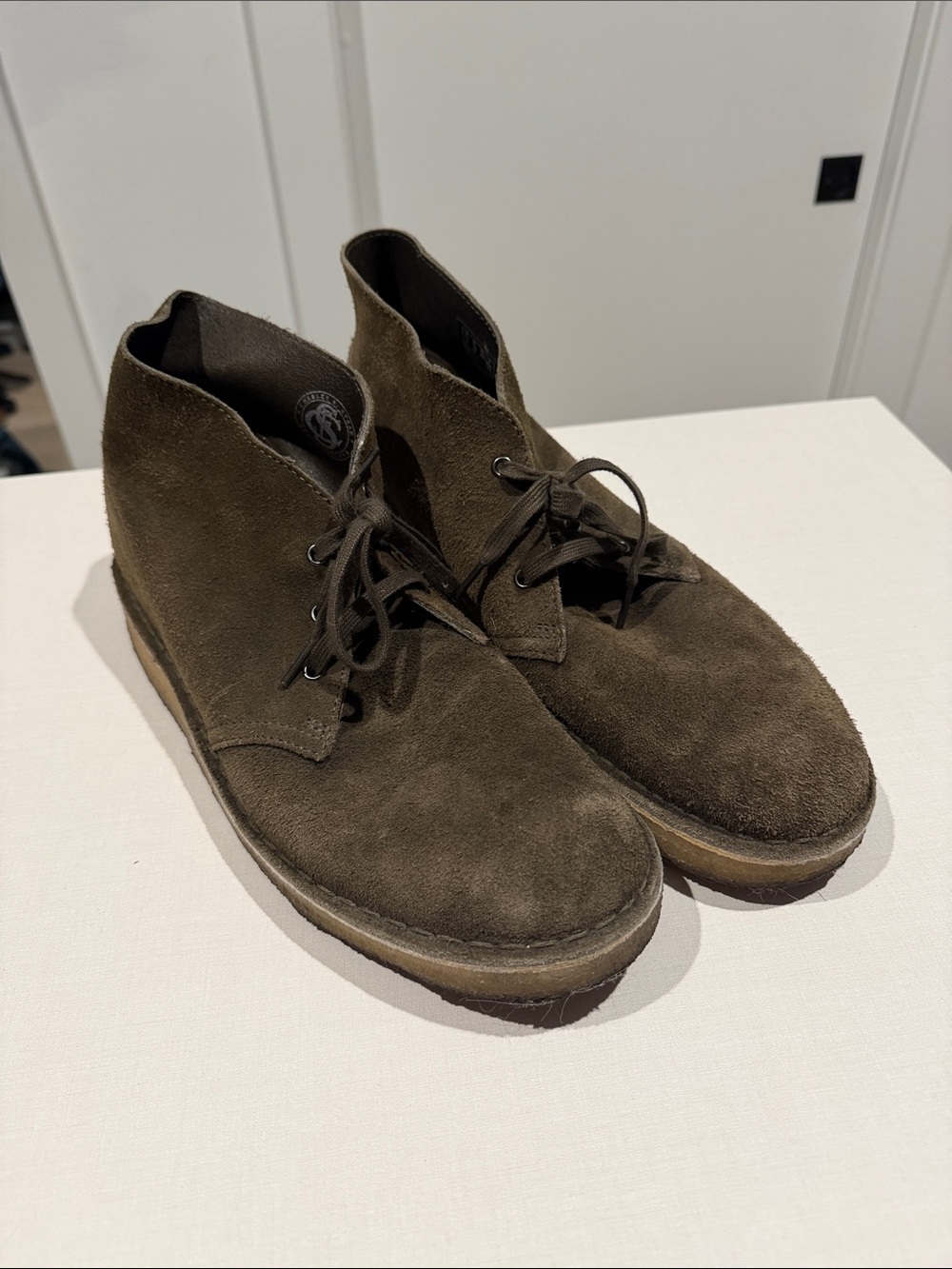 Clarks Olive Brown Suede Desert Chukka Boots - Men's Lace-Up